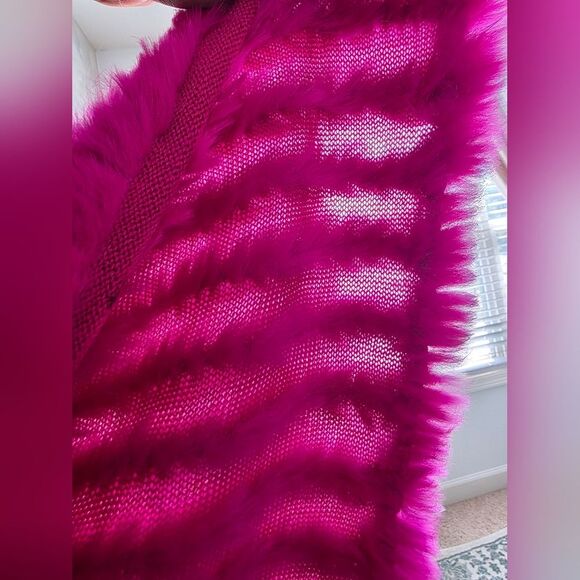 Wilsons Leather Women Soft Rabbit Fur Shawl Poncho Asymmetrical Rhombus Pullover - Picture 8 of 9